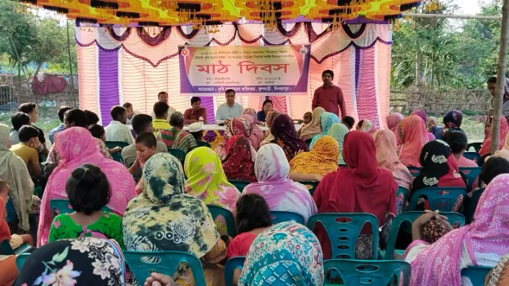 ফুলবাড়ীতে নিরাপদ সবজি উৎপাদনের লক্ষে মাঠ দিবস অনুষ্ঠিত